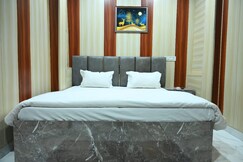 Shri Gopinath Inn | Near Kashi Vishwanath Temple