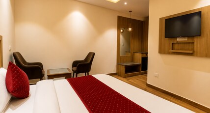 Luxeevista by Navodayans Dalhousie Room Type - Standard Queen Room