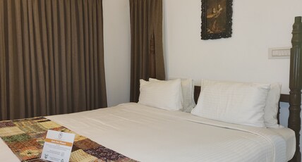 Bel Abri Colonial Living Room Type - Double Room