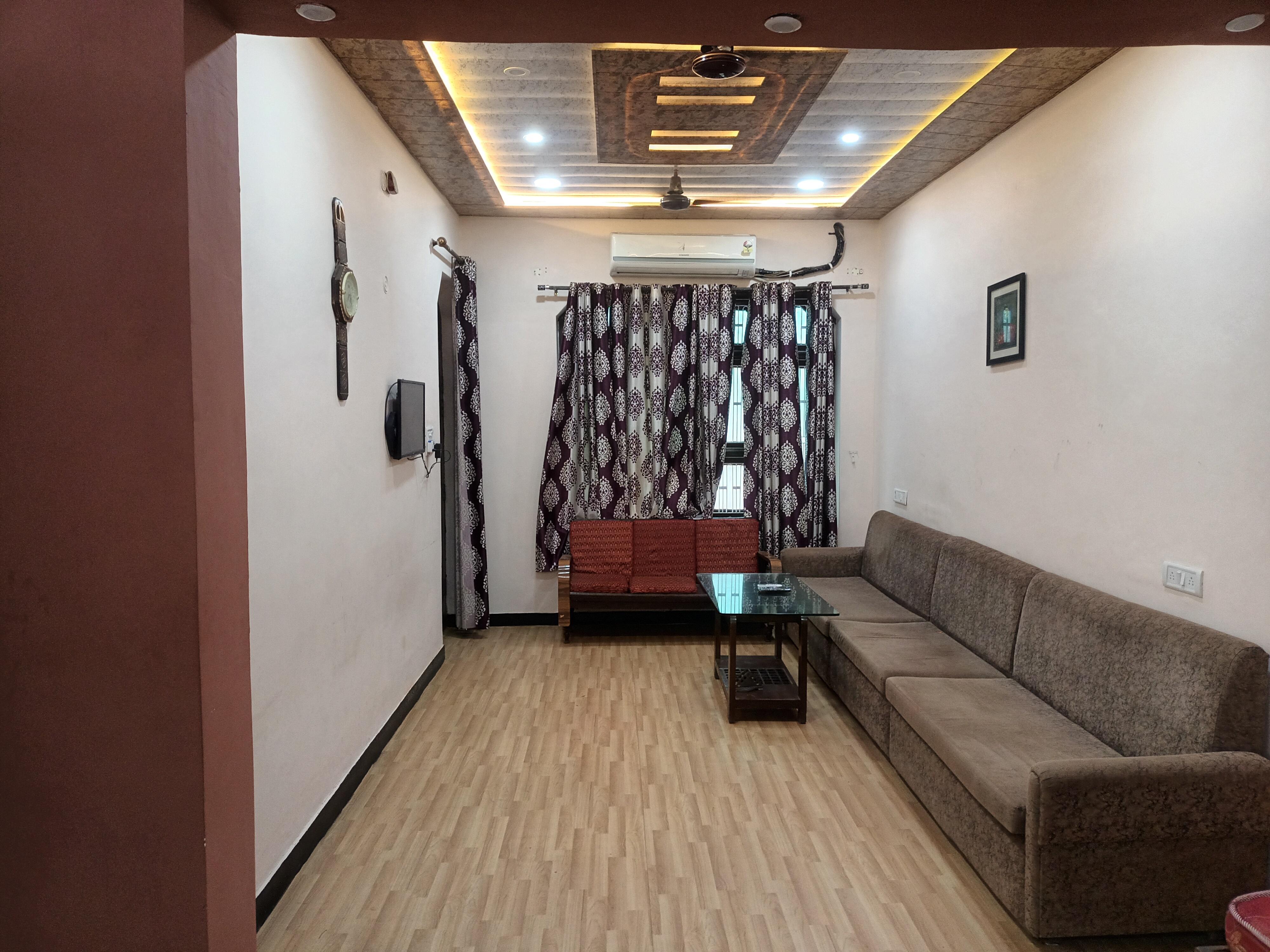 Jalsa - Tap to explore photos