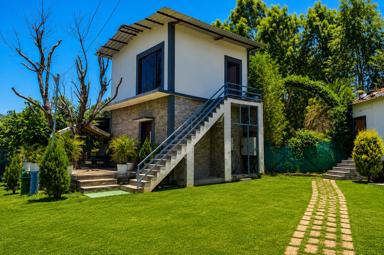 Far Out Field Resort Mount Abu - Tap to explore photos