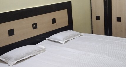 New Milan Palace Hotel, Deoghar Room Type - Deluxe Double Room