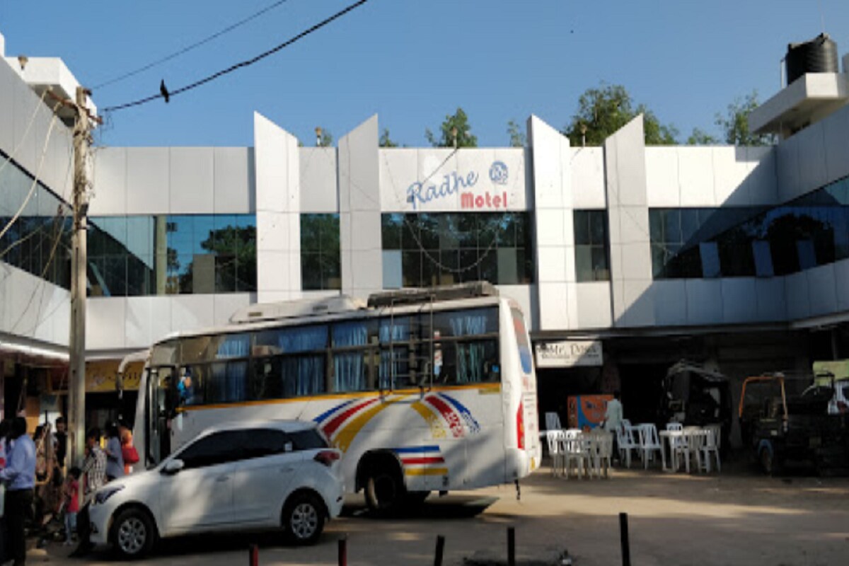Radhe Motel - Tap to explore photos