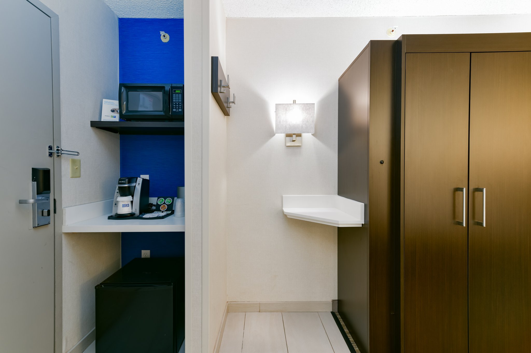 Holiday Inn Express Mill Valley - Sausalito Area - Tap to explore photos