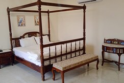 Hotel Keshav Plaza