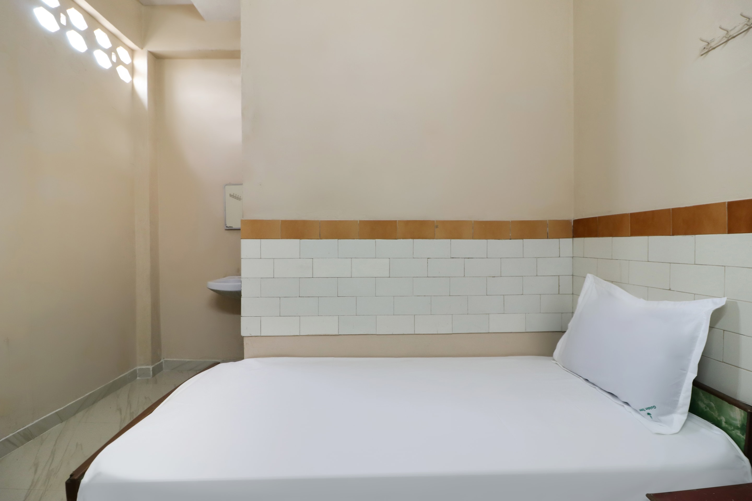 Hotel O Jayanthi Mansion - Tap to explore photos