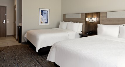 Holiday Inn Express & Suites PALM DESERT - MILLENNIUM Room Type - 2 Queen Standard Communication Accessible