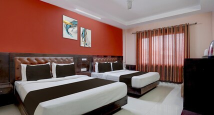 Collection O Haridwar Railway Station Formerly Le Central Room Type - Deluxe Collection O Haridwar Railway Station Formerly Le Central Room Type - Deluxe