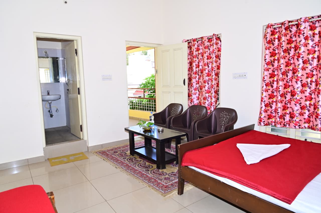 Ashirvad Homestay - Tap to explore photos