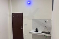 Private 3 minute Cafeteria Walk Room MountainView