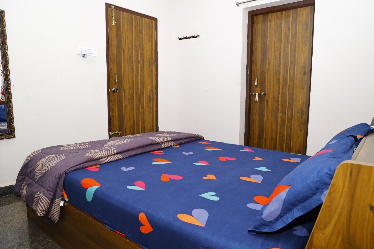 Servostay Tirupati Narayanamma Nilayam 1BHk - Tap to explore photos