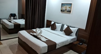 Hotel Atmij Palace & Banquet Room Type - Deluxe Room with Balcony Hotel Atmij Palace & Banquet Room Type - Deluxe Room with Balcony