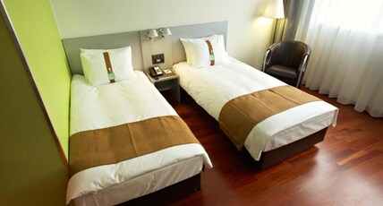 Holiday Inn Zurich - Messe Room Type - 2 Twin Standard Courtyard View