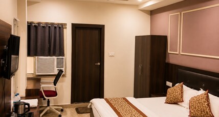 Hotel Shree Ji Room Type - Deluxe Room