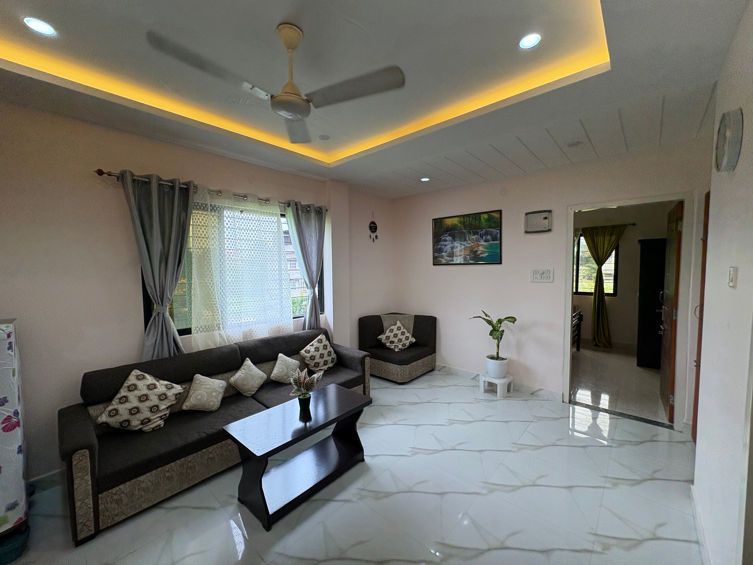 2bhk flat with full AC next to city centre Neotia - Tap to explore photos