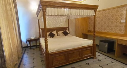 ROYAL PARK HOTELS & RESORTS Room Type - King Room