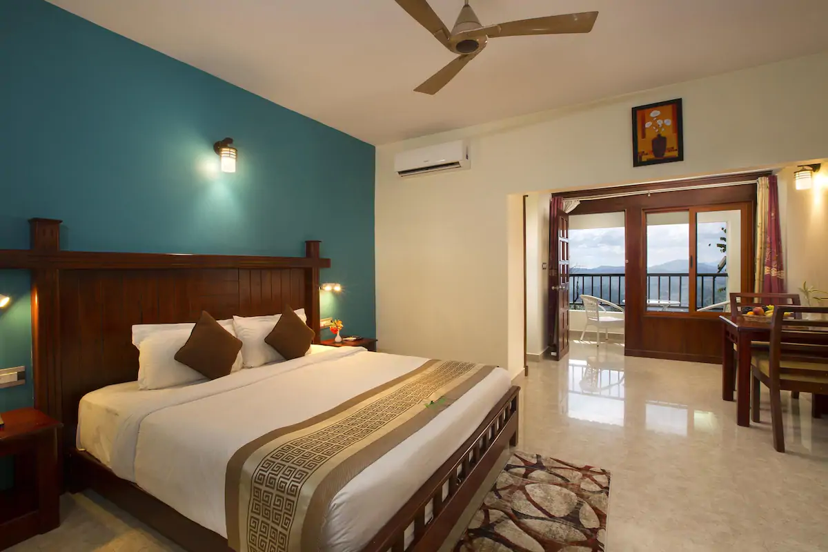 Coorg Cliffs Resorts Room Type - Standard King Room