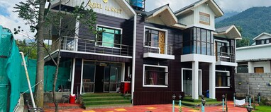 Hotel Jannat (Centrally Heated)