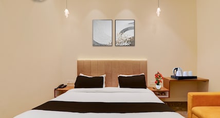 Super Collection O B.R. Ambedkar Park Taramandal Formerly Shree Krishna Inn Room Type - Classic Super Collection O B.R. Ambedkar Park Taramandal Formerly Shree Krishna Inn Room Type - Classic