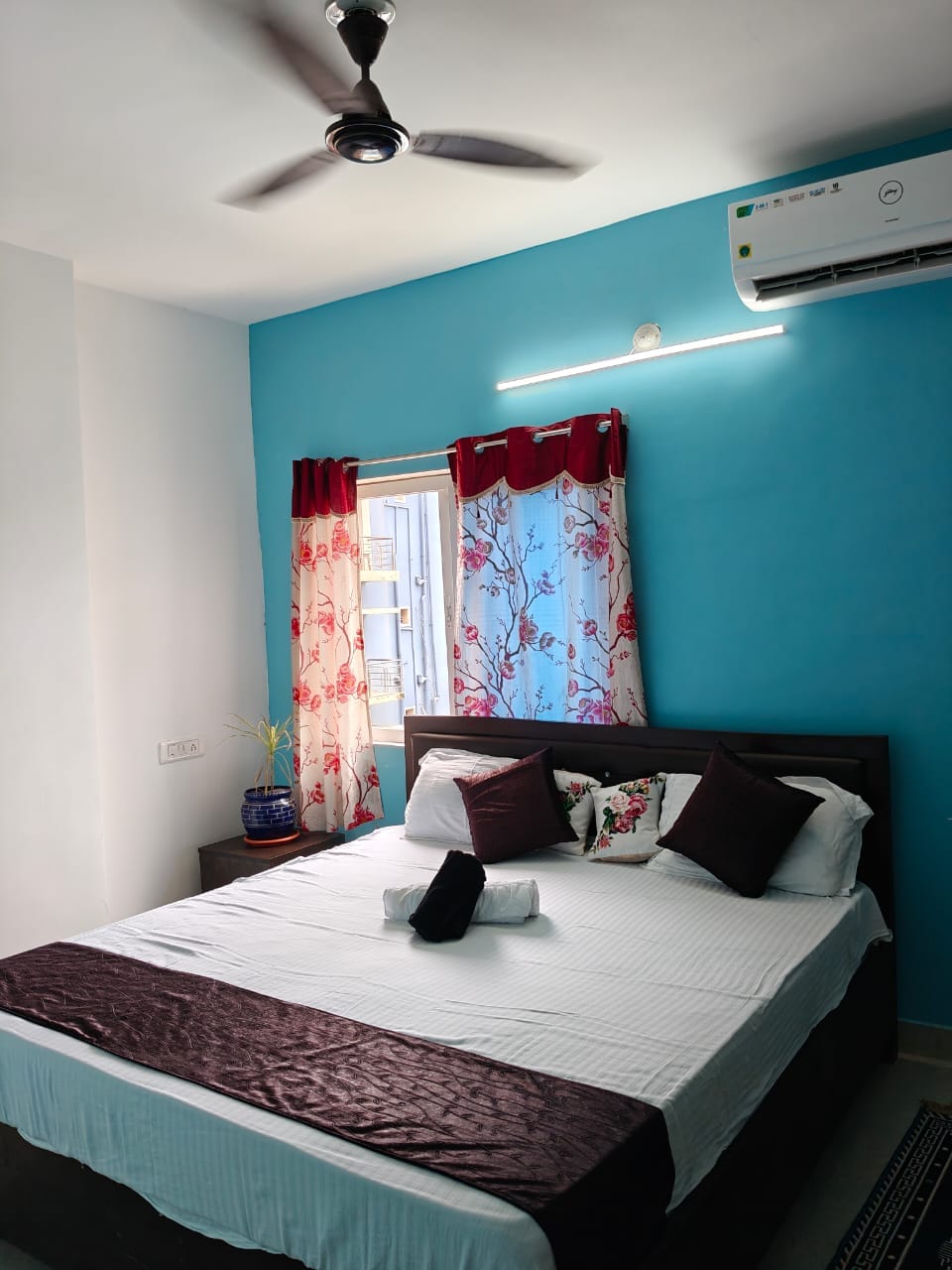 Hotel Shreyashi Sea Sight - Tap to explore photos