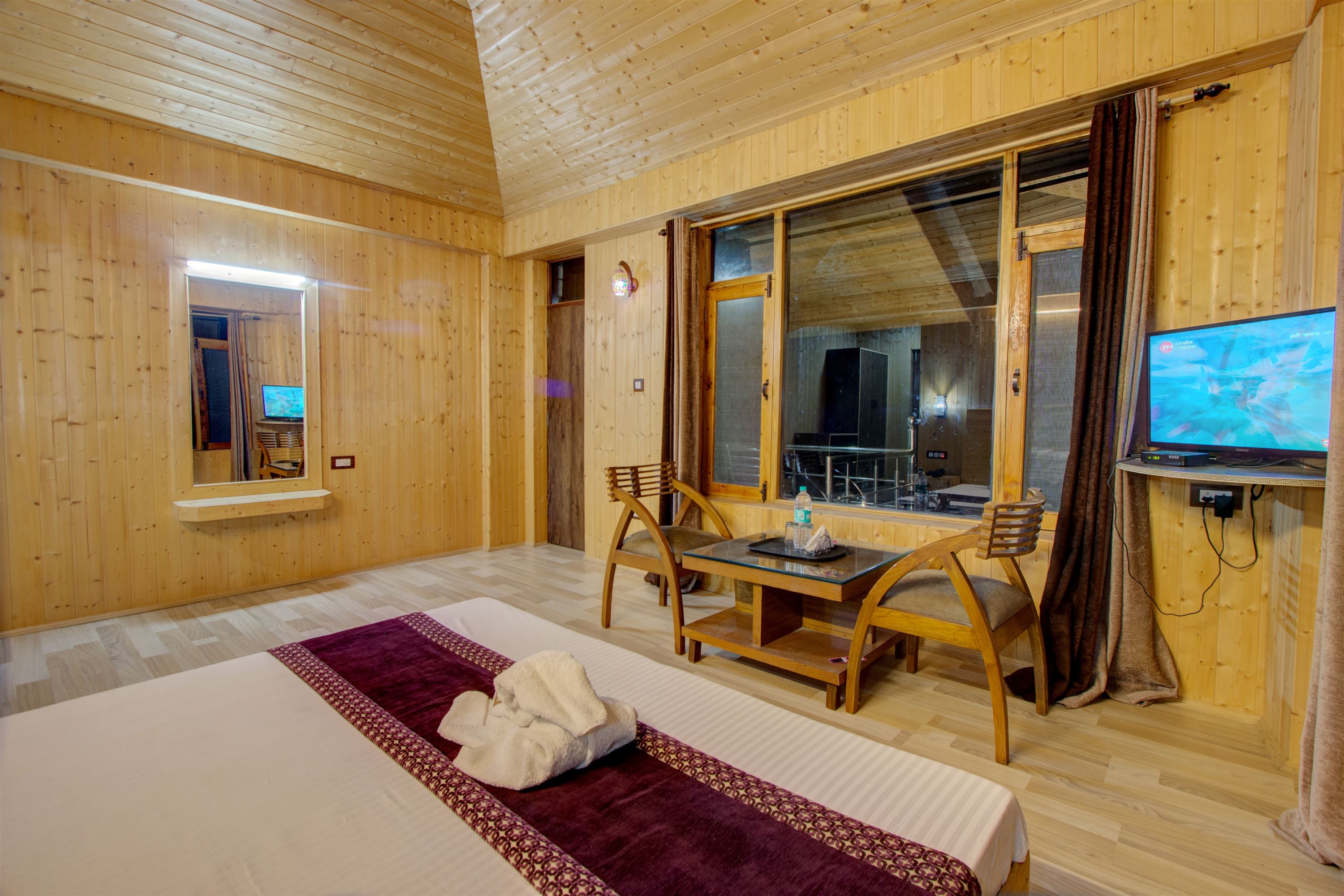 Hotel Japika inn by Hazel Hotels (2 mins Walking to Hadimba Temple) - Tap to explore photos
