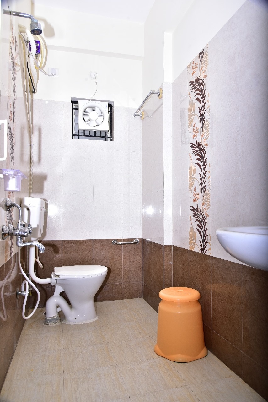 Hotel Adyah Comforts - Hoskote - Tap to explore photos