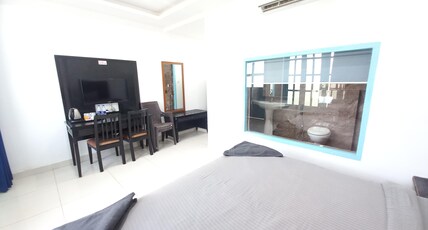 La Zarya Beach Resort. Room Type - Premium Room