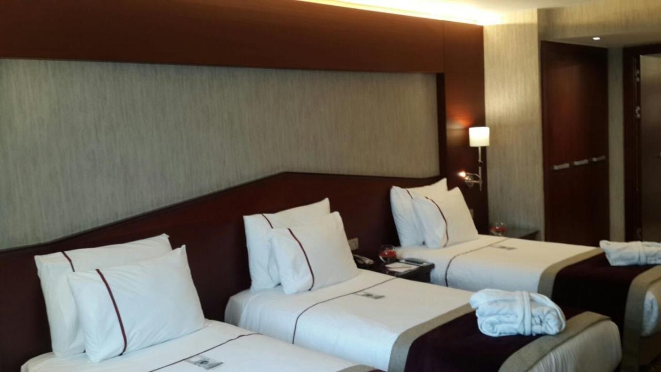 Taksim Gonen Hotel - Tap to explore photos