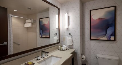 Hilton Asheville Biltmore Park Room Type - 2 QUEEN BEDS