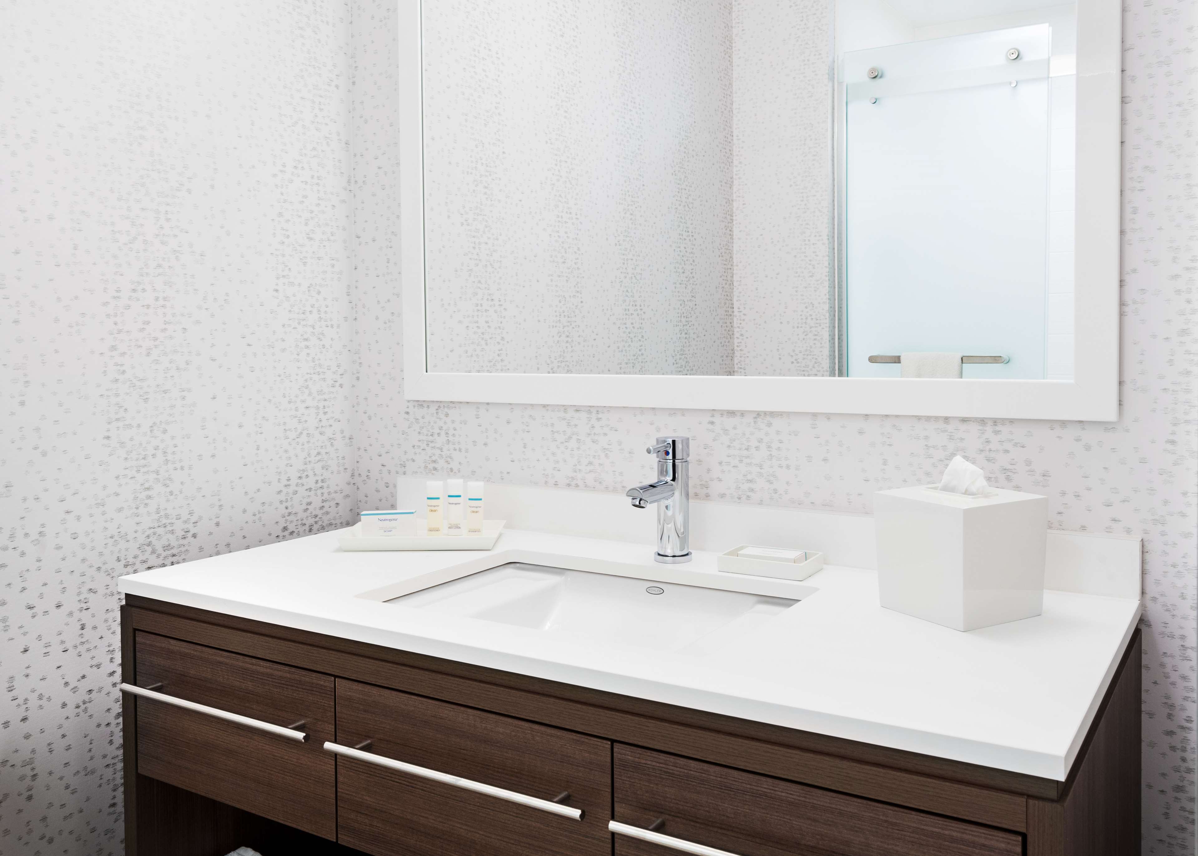 Home2 Suites by Hilton Chicago McCormick Place - Tap to explore photos