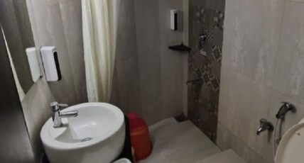 Hotel Swarnaa Paradise Room Type - DELUXE ROOM