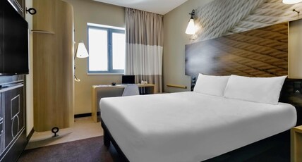 ibis Aktobe Room Type - Standard Room with 1 double bed ibis Aktobe Room Type - Standard Room with 1 double bed