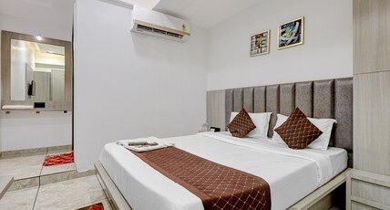 HOTEL LEE PARAMOUNT Room Type - Deluxe Room