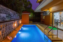 StayVista | 3 BHK Villa Autumn