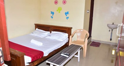 Sri Krishna Guest House Room Type - Deluxe
