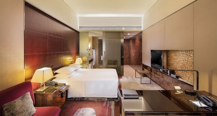 Hilton Guangzhou Tianhe Room Type - KING ACCESSIBLE DELUXE