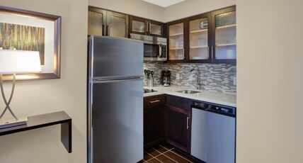 Staybridge Suites - Benton Harbor-St. Joseph Room Type - 1 Queen Studio Suite