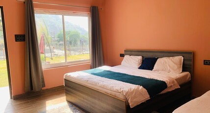 The Nines Room Type - AC Cottages with Garden Access and Mountain View
