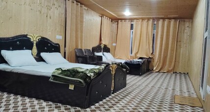 GUREZ HUB Guest House Room Type - Deluxe Room