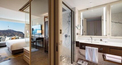 The Ambassador Seoul - A Pullman Hotel Room Type - Namsan Room with 1 king and 1 single beds The Ambassador Seoul - A Pullman Hotel Room Type - Namsan Room with 1 king and 1 single beds