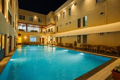 New Lake View Resort And Restro