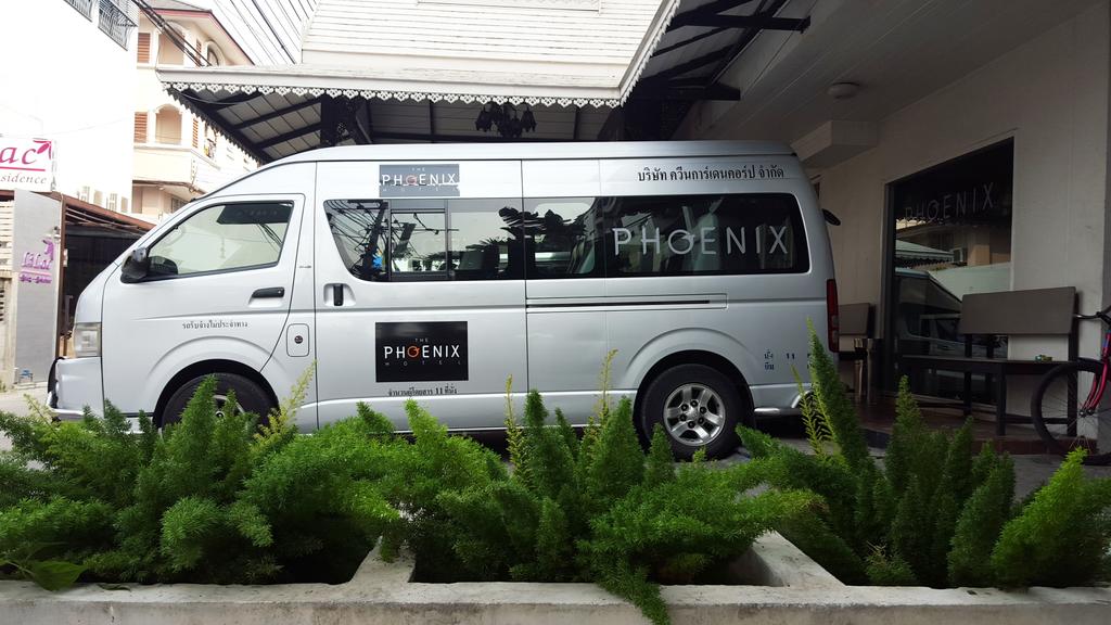 The Phoenix Hotel Bangkok - Tap to explore photos