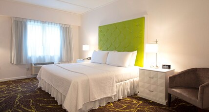 The Roslyn, Tapestry Collection by Hilton Room Type - GOLD COAST 1 KING