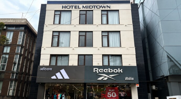 Hotel Midtown - Tap to explore photos