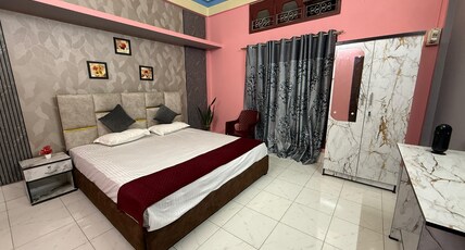COMFORT HOME STAY Room Type - Family Room With Attach Washroom 104