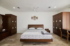 LakeView Penthouse Room @Himayatnagar
