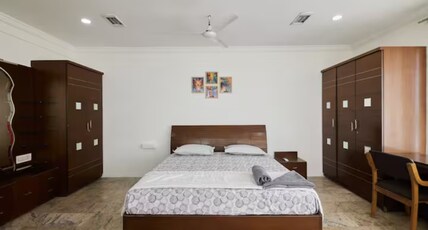 LakeView Penthouse Room @Himayatnagar Room Type - Bedroom 1