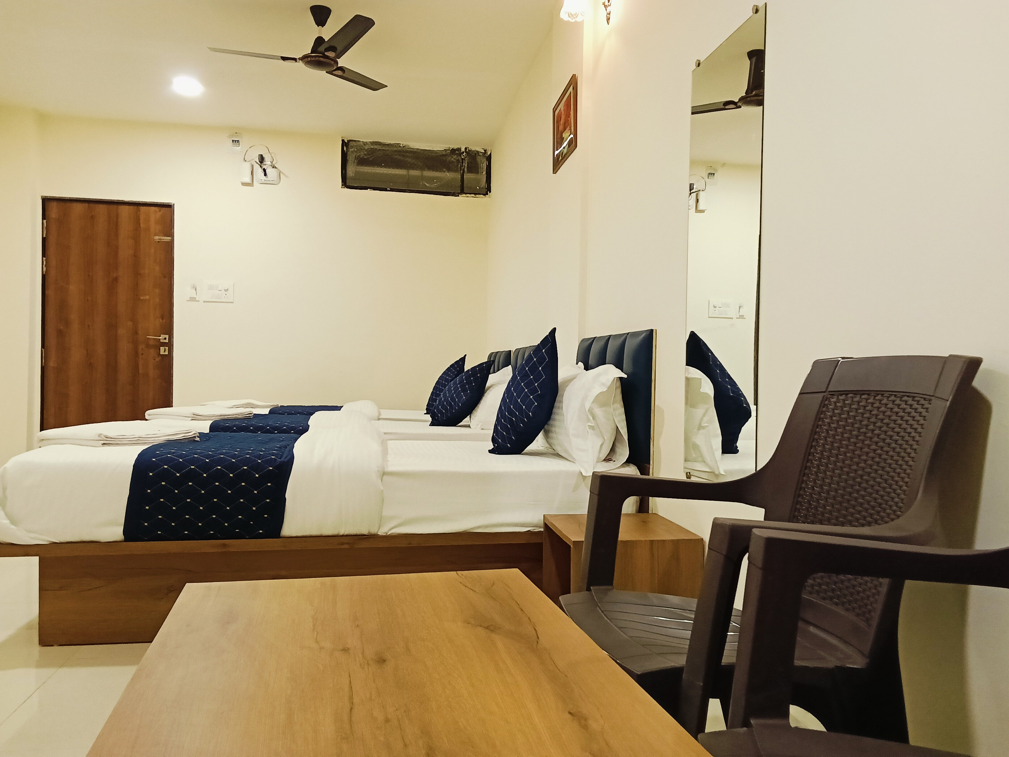 Hotel Sai Charan Lodging - Tap to explore photos