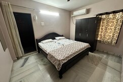Mahalaxmi Guest House And Rooms