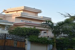 Lakehills Serviced Apartment | Rooms & Restaurant